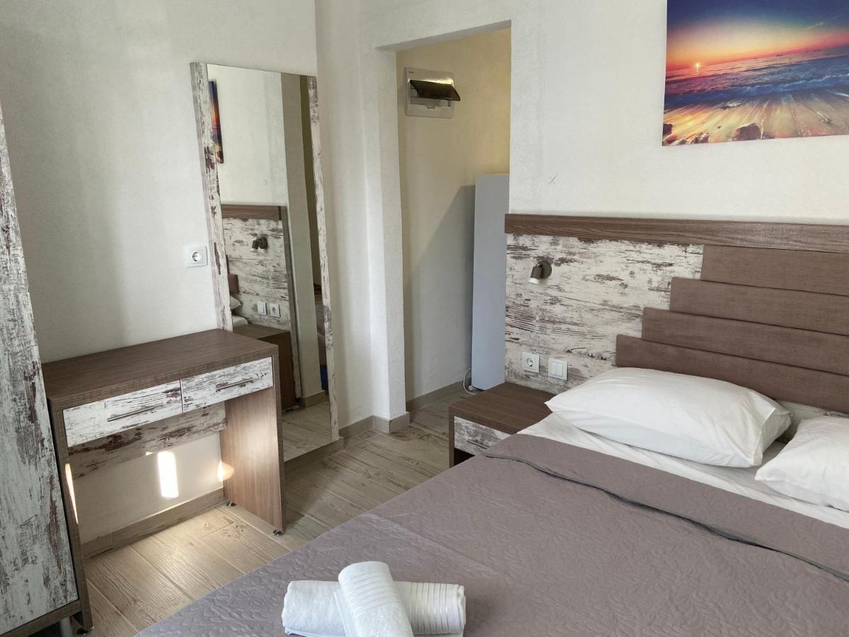Apartments Miki Поліхроно Екстер'єр фото
